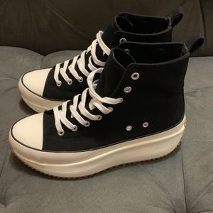 Winnona sneakers by Madden Girl x Steve Madden